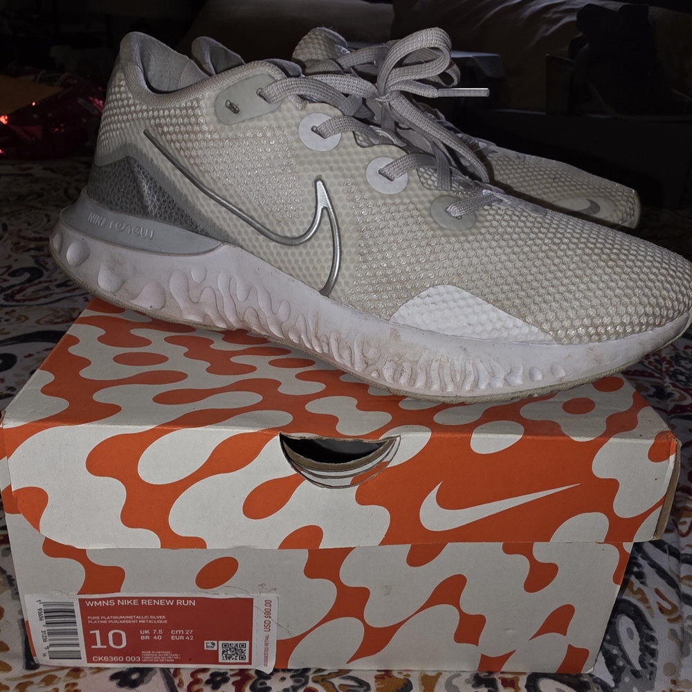 Nike Kids Renew Run Sneakers - White and Silver